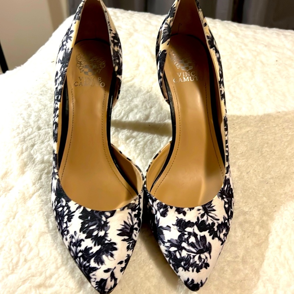 Vince Camuto heel pump women’s size 10